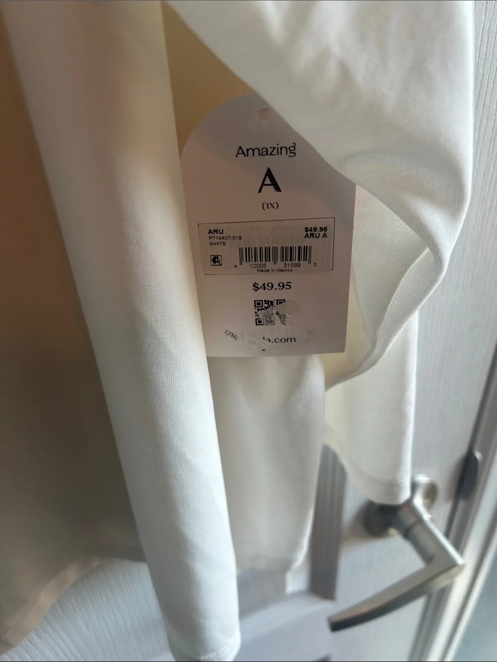 ARULA White Long Sleeve Pocket Tee - Women's Relaxed Fit